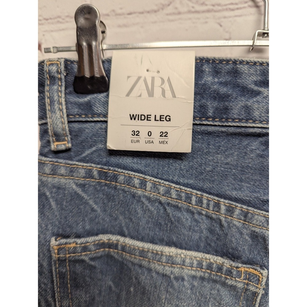 Zara High Rise Blue Jeans - Picture 3 of 8
